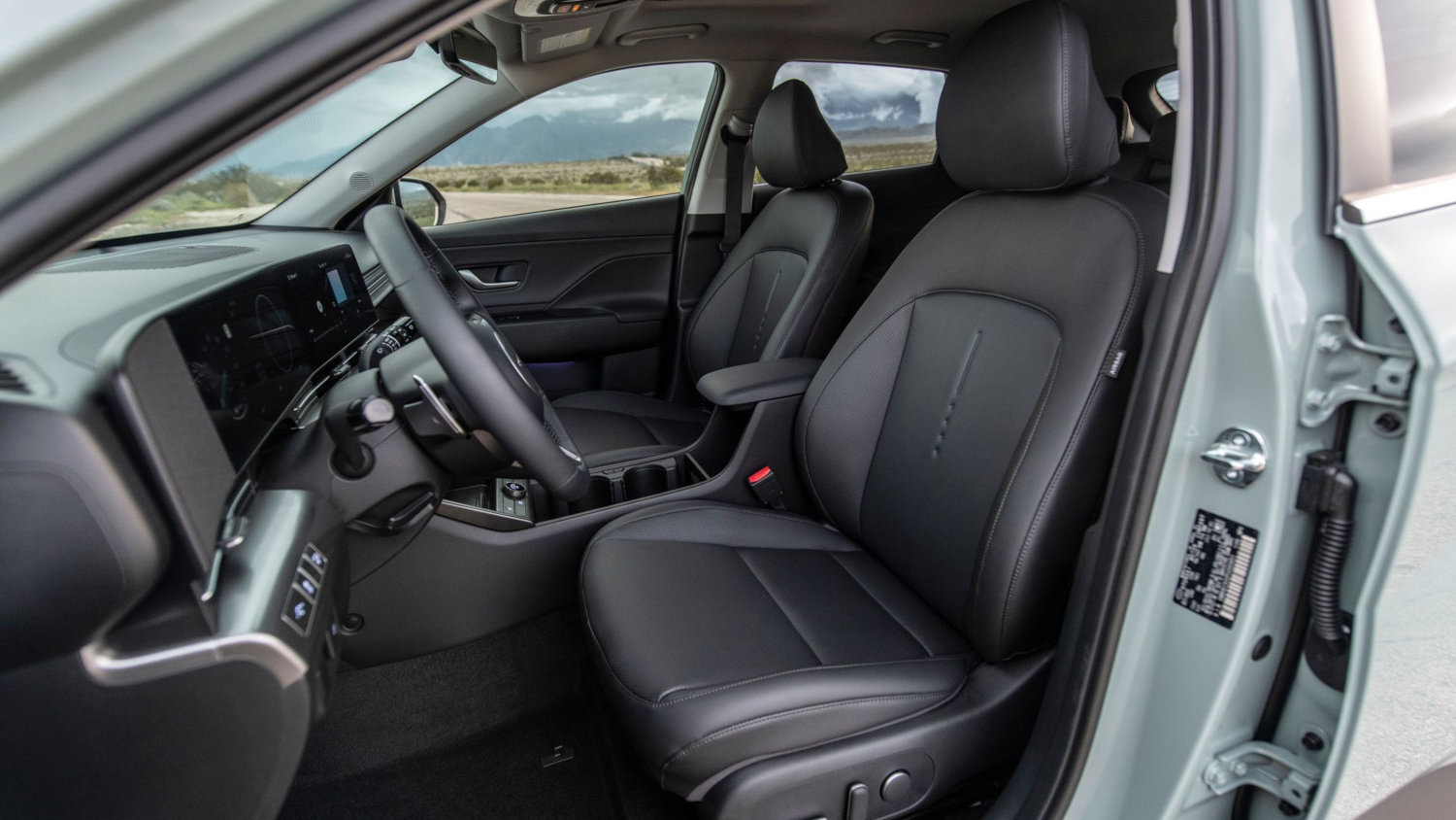 Hyundai KONA Ultimate Hybrid 2024 SUV Drive